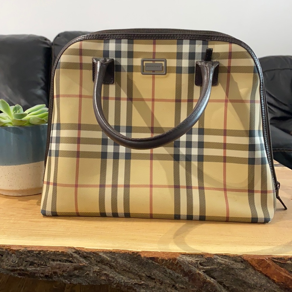 Authentic Burberry Nova Check Bag / Bucket Tote